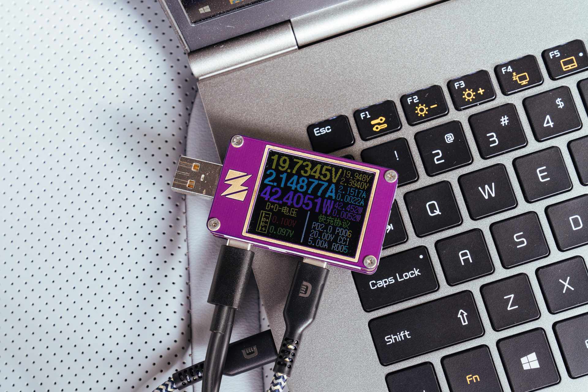 国庆自驾出行全能核电站:倍思160W三口QC5认证车载充电器评测