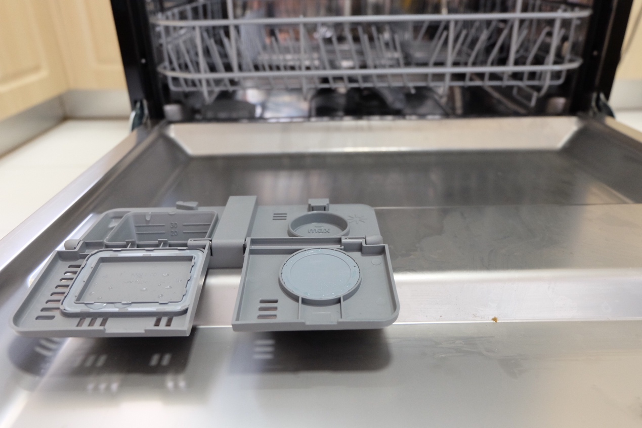 美的洗碗机与海尔洗碗机的对比,海尔洗碗机5000s测评