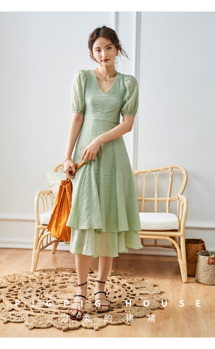 每个女人都需要一条印花裙!如姚晨、白宇一般,美成一道风景线