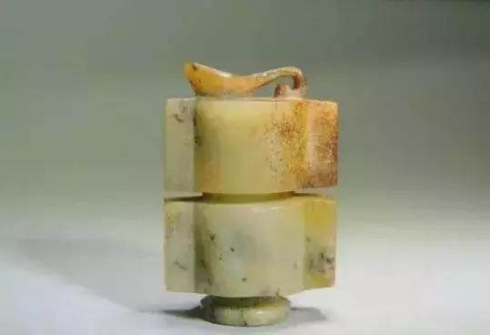 千万别瞎戴文玩手串,千万不要戴假翡翠危害太大了