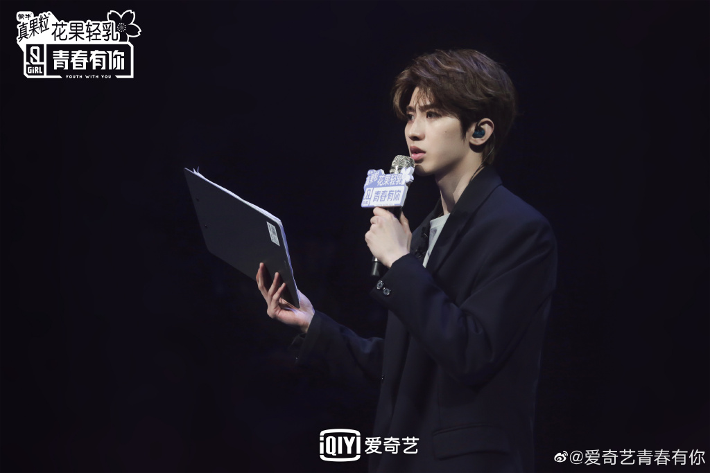 为什么说蔡徐坤是靠黑粉火起来的,蔡徐坤经历全网黑的过程