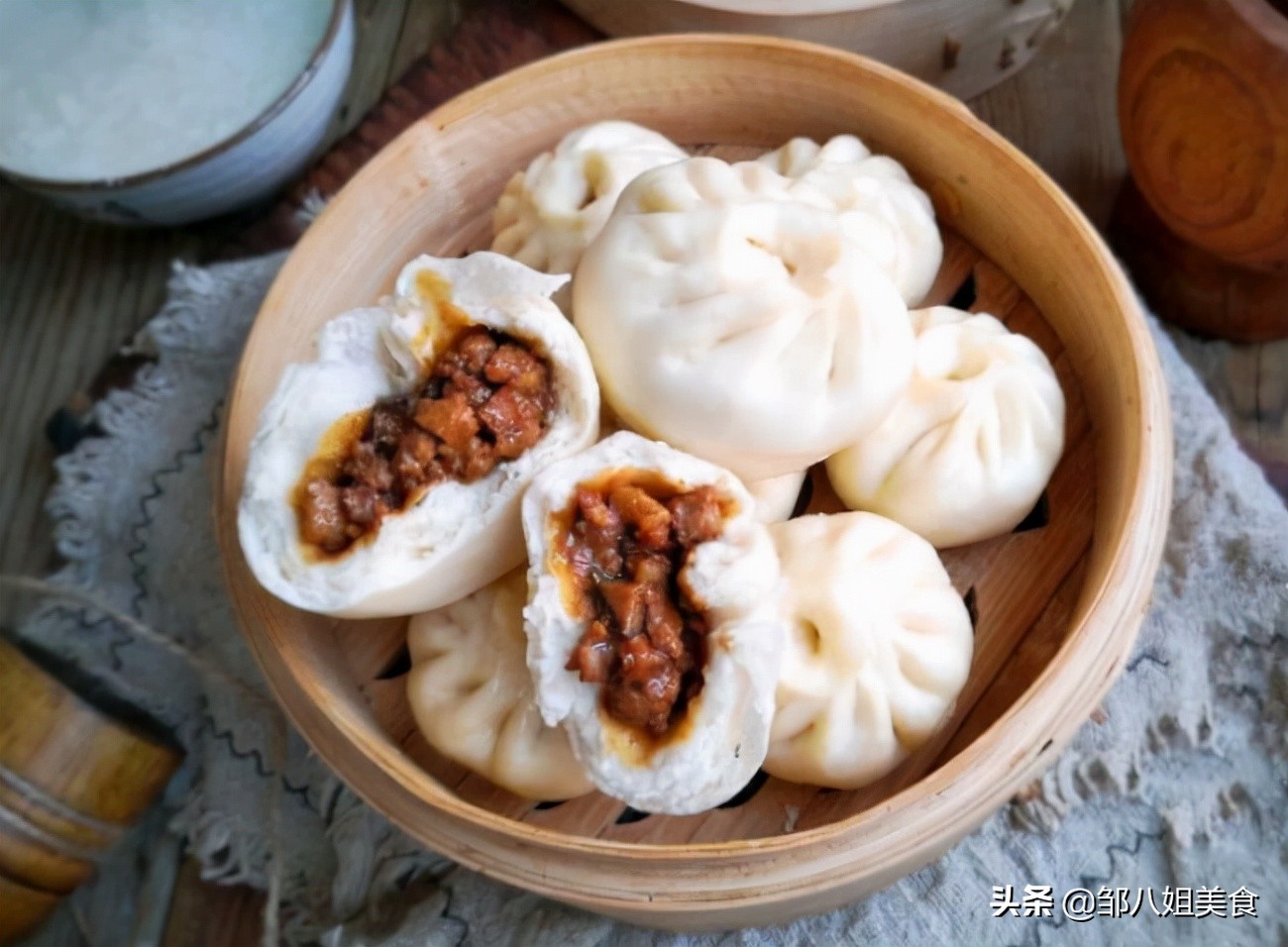 在家做的包子可以直接蒸吗,好吃在家就能蒸的肉包子多汁