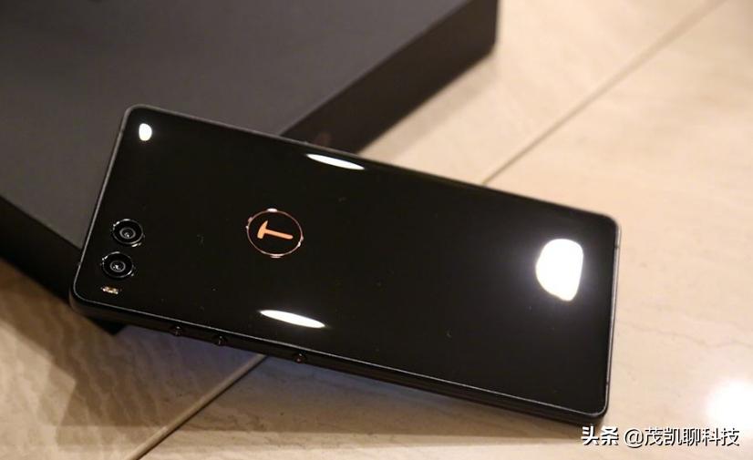 锤子7.0系统坚果r1,锤子发布会坚果r1