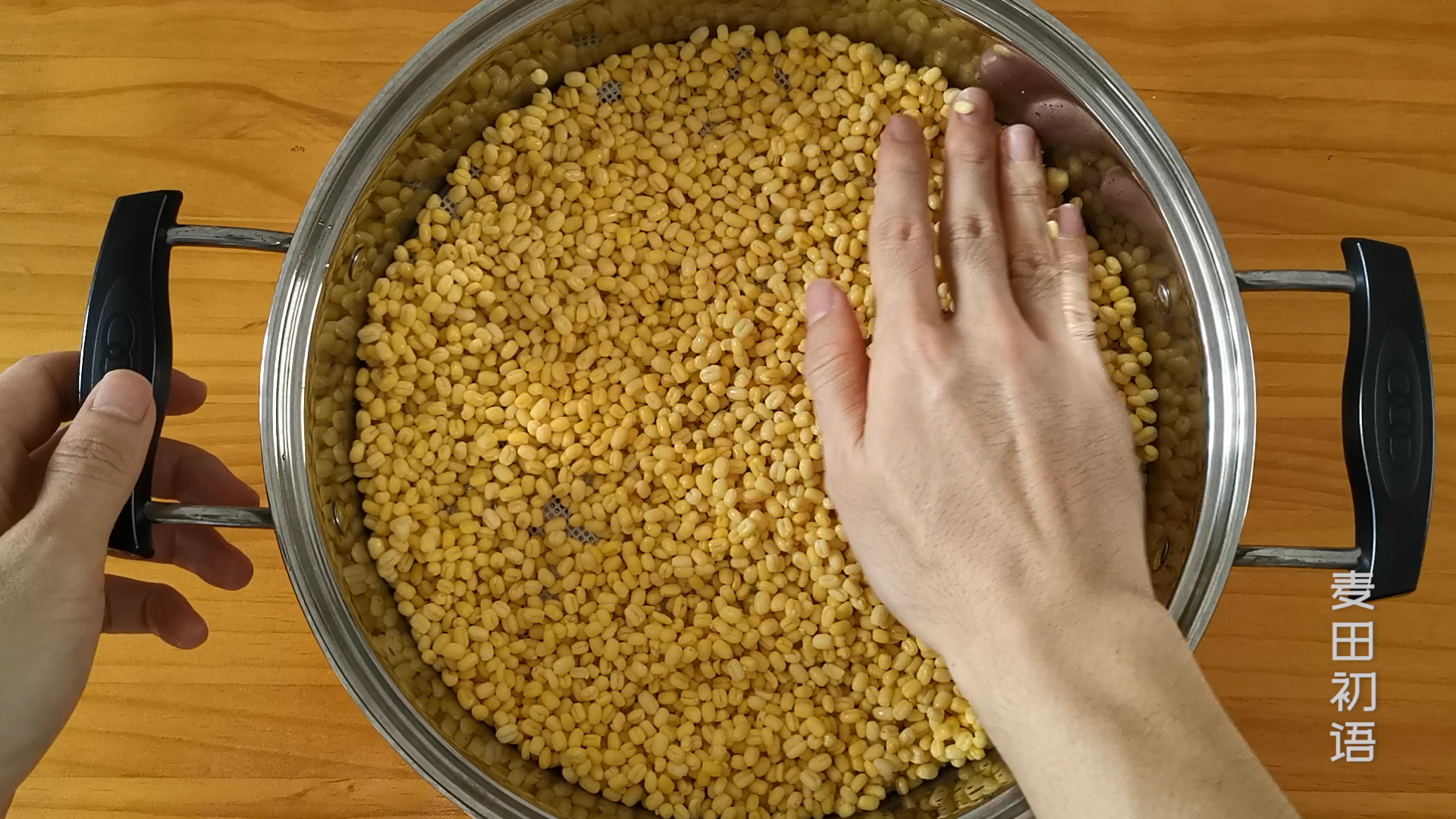 如何让绿豆糕吃起来清爽,绿豆糕最简单的家庭做法