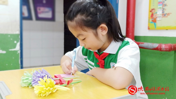 感恩教师节浓浓师生情视频,新昌三小开展教师节感恩教育活动