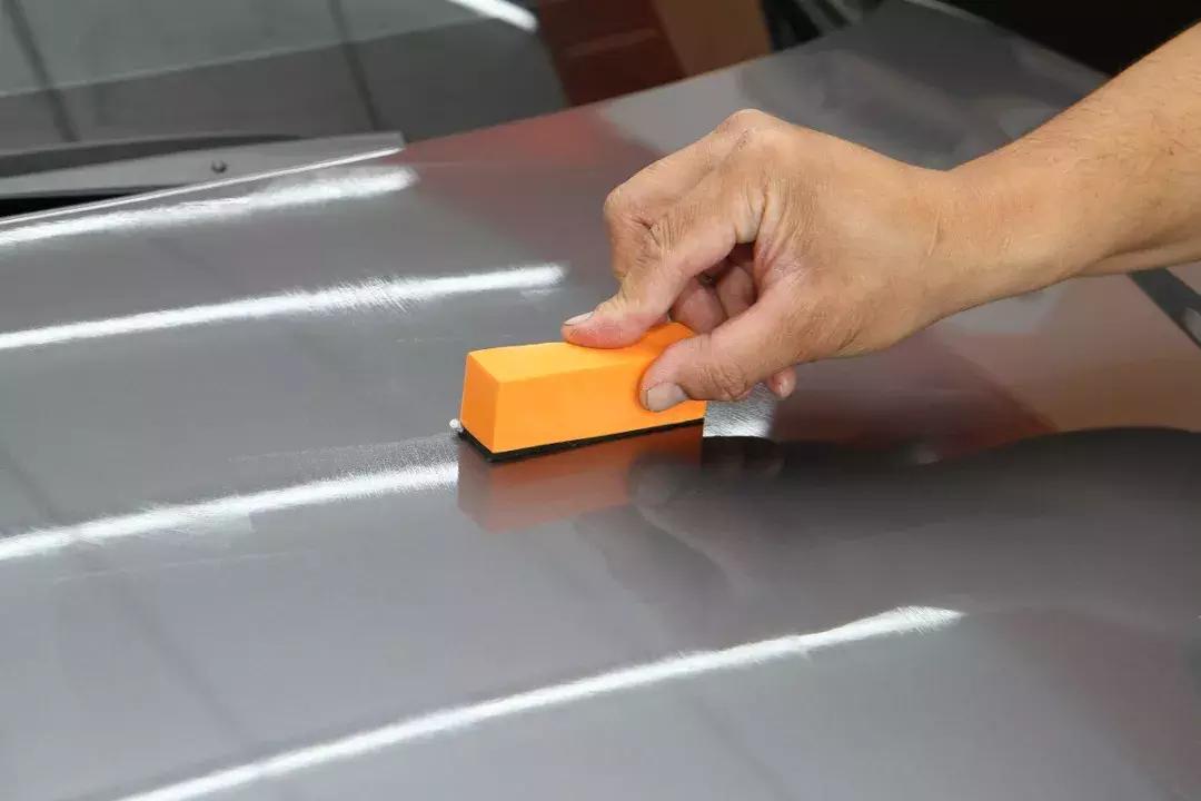 车身镀膜有必要打蜡吗,车身打蜡和镀膜有什么区别