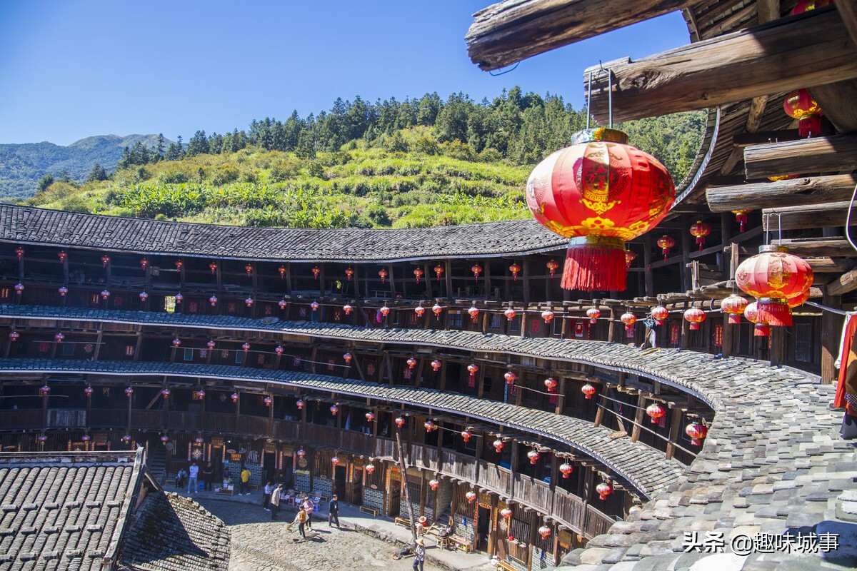 南靖土楼光看四菜一汤不过瘾,沼泽地上的最高土楼,堪称风水宝地