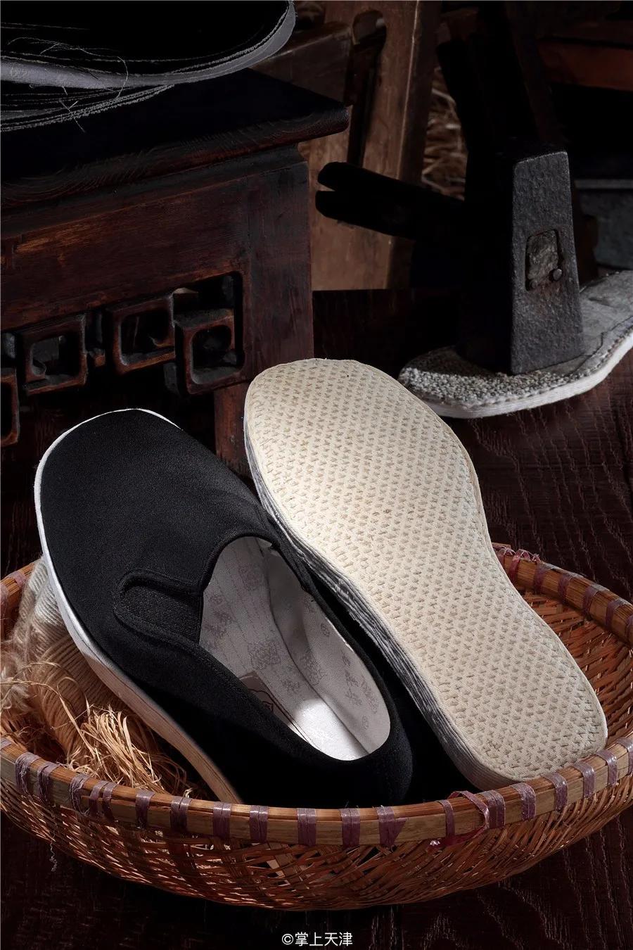 00后的小朋友喜欢90后的姐姐,00后小姑娘爱上80后中年大叔