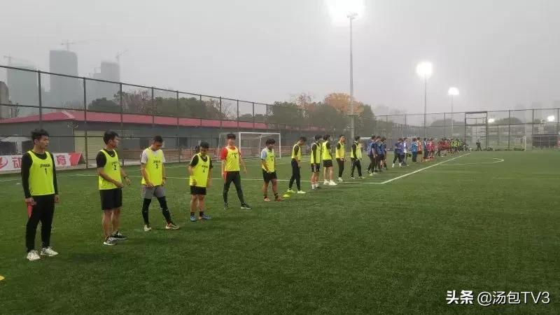 不是专业运动员能进短跑国家队吗,不是专业运动员可以参加达级赛吗