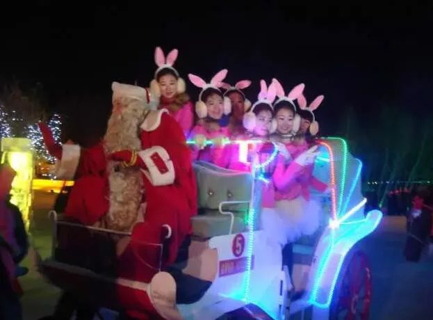 哈尔滨冰灯游玩攻略,哈尔滨冰灯梦幻之行