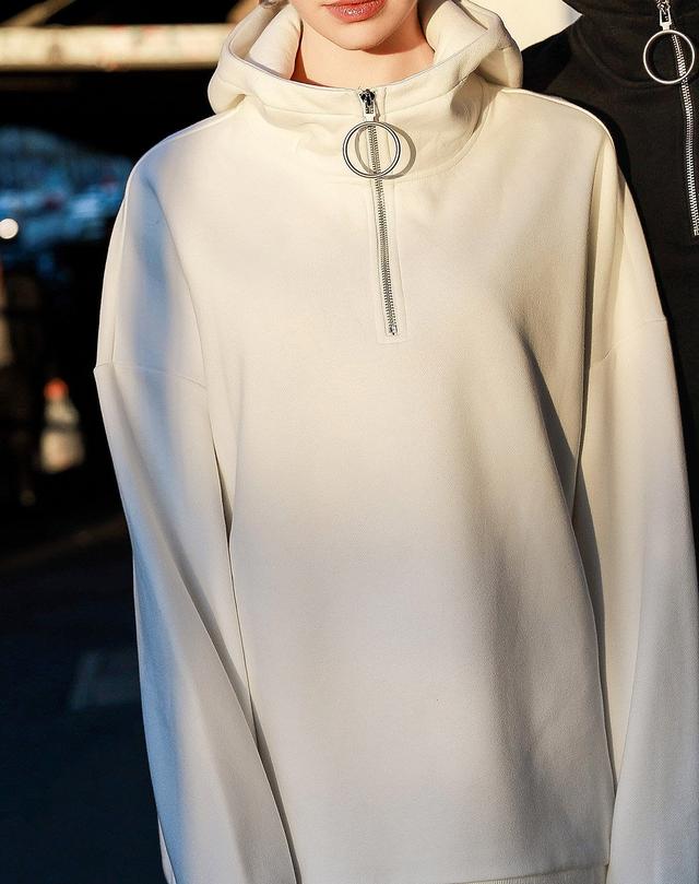 女生做胸透被医生要求,19岁女子做胸透后续