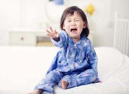 小孩会腰痛是怎么回事,小孩腰椎滑脱能恢复吗