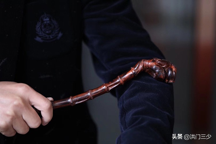 海南黄花梨的特征,黄花梨海黄和越黄区别