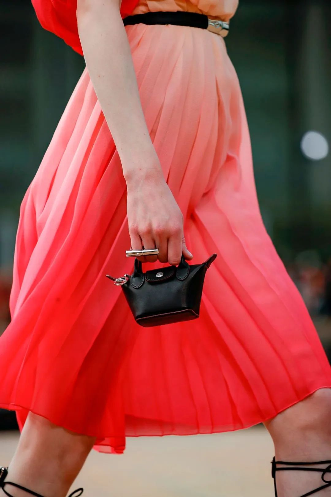 想买新包了？可以转给她这张最全清单