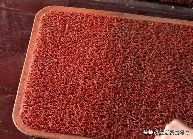 地垫下面放什么能不滑,地垫怎么铺才正确