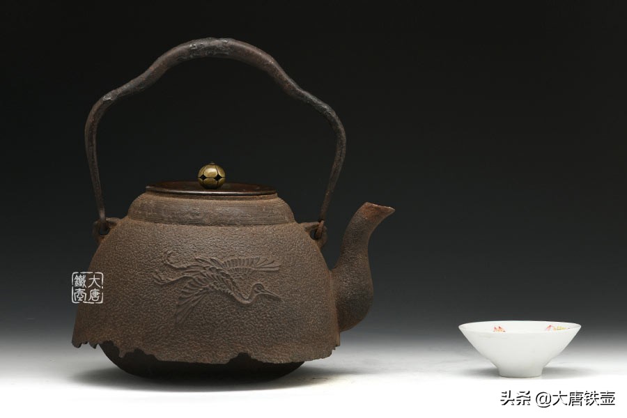 日本铁壶如何鉴定？教你判断一把老铁壶的价值