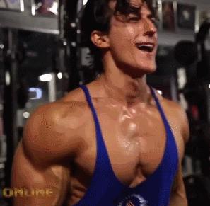 大力王身材堪比施瓦辛格,大力王迈克奥赫恩和施瓦辛格