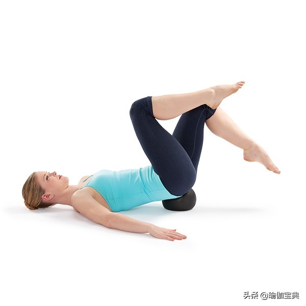 瑜伽每天必练8个动作60岁,瑜伽每天必练8个动作50岁