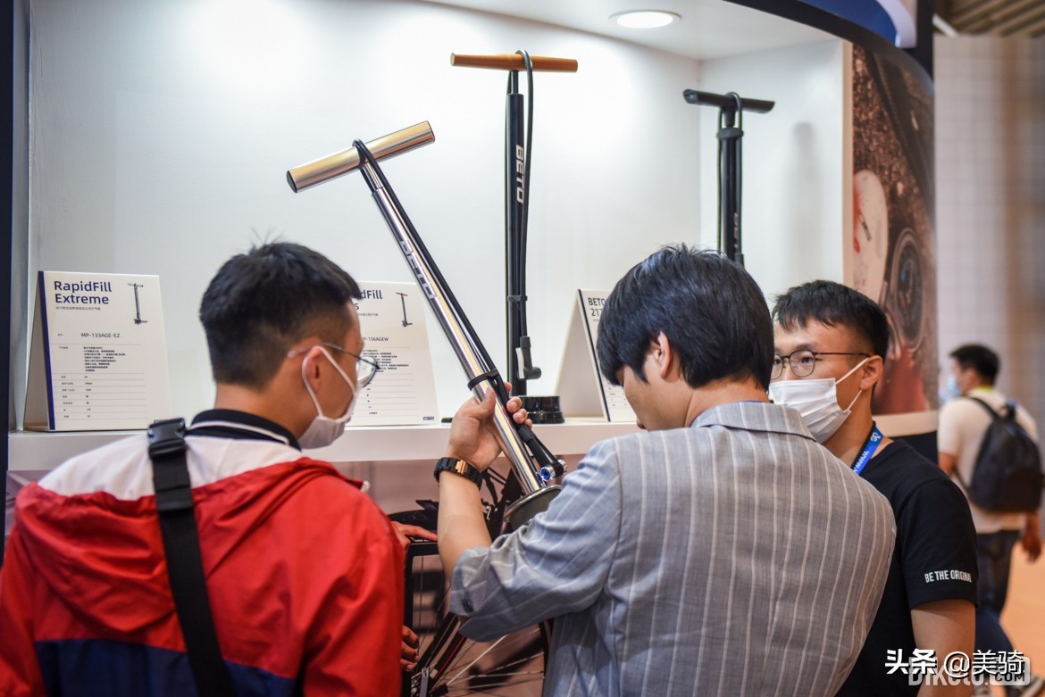 奇妙的自行车全集,上海自行车展会2023凤凰自行车