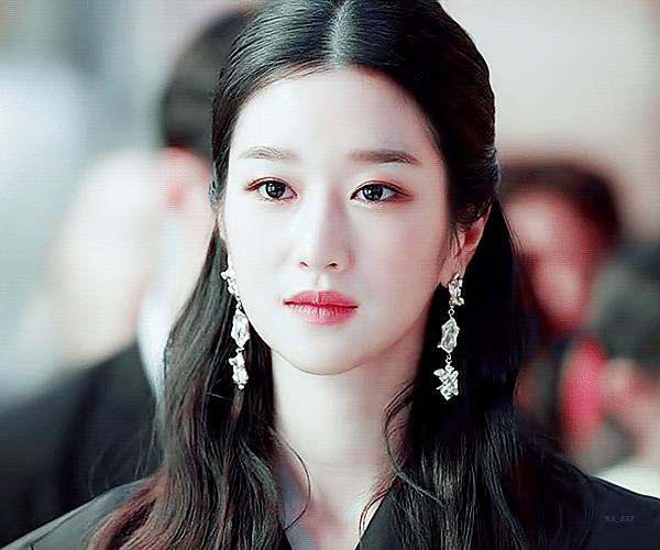 全是黑色衣服怎么穿出高级感,男黑色衣服的高级搭配