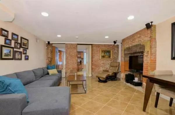 1000万美元在美国买房子,美国1000美元能租到什么样的房子