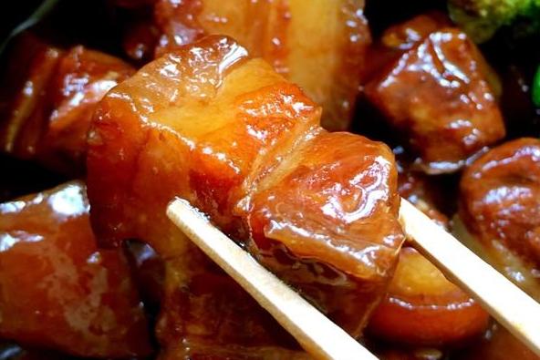 红烧肉怎样做不柴而嫩滑,红烧肉怎么做才能软烂入味更好吃