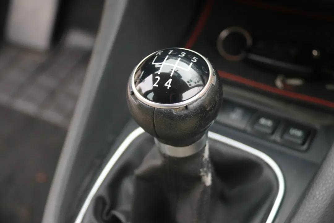 六万多买自动1.4T高尔夫六！四轮独立悬挂还带涡轮增压