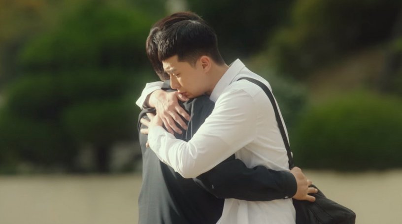 韩剧《梨泰院Class》15集朴叙俊被虐惨！朴叙俊命危又下跪又哭喊