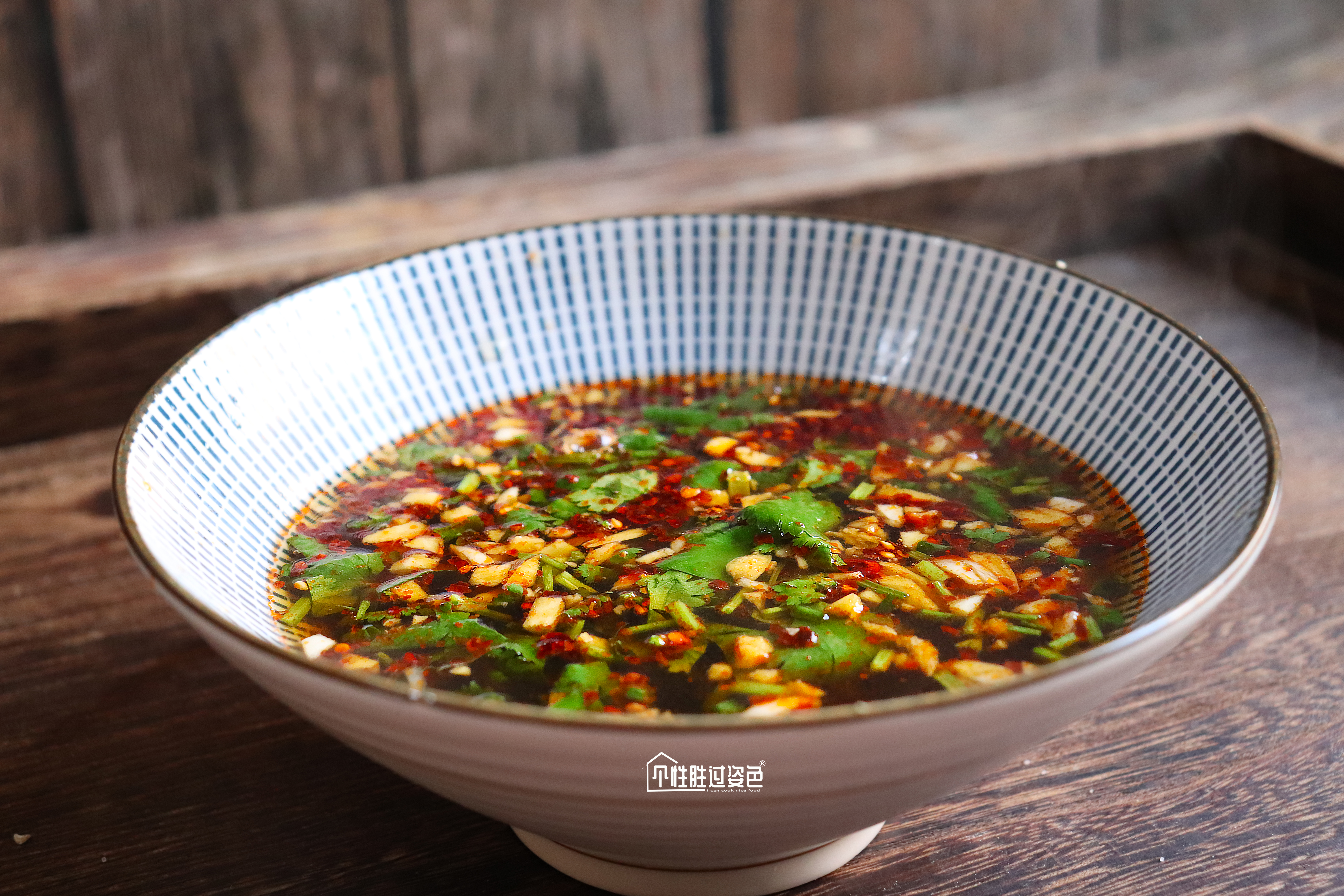 30秒教你制作酸辣粉,手把手教你做酸辣粉视频