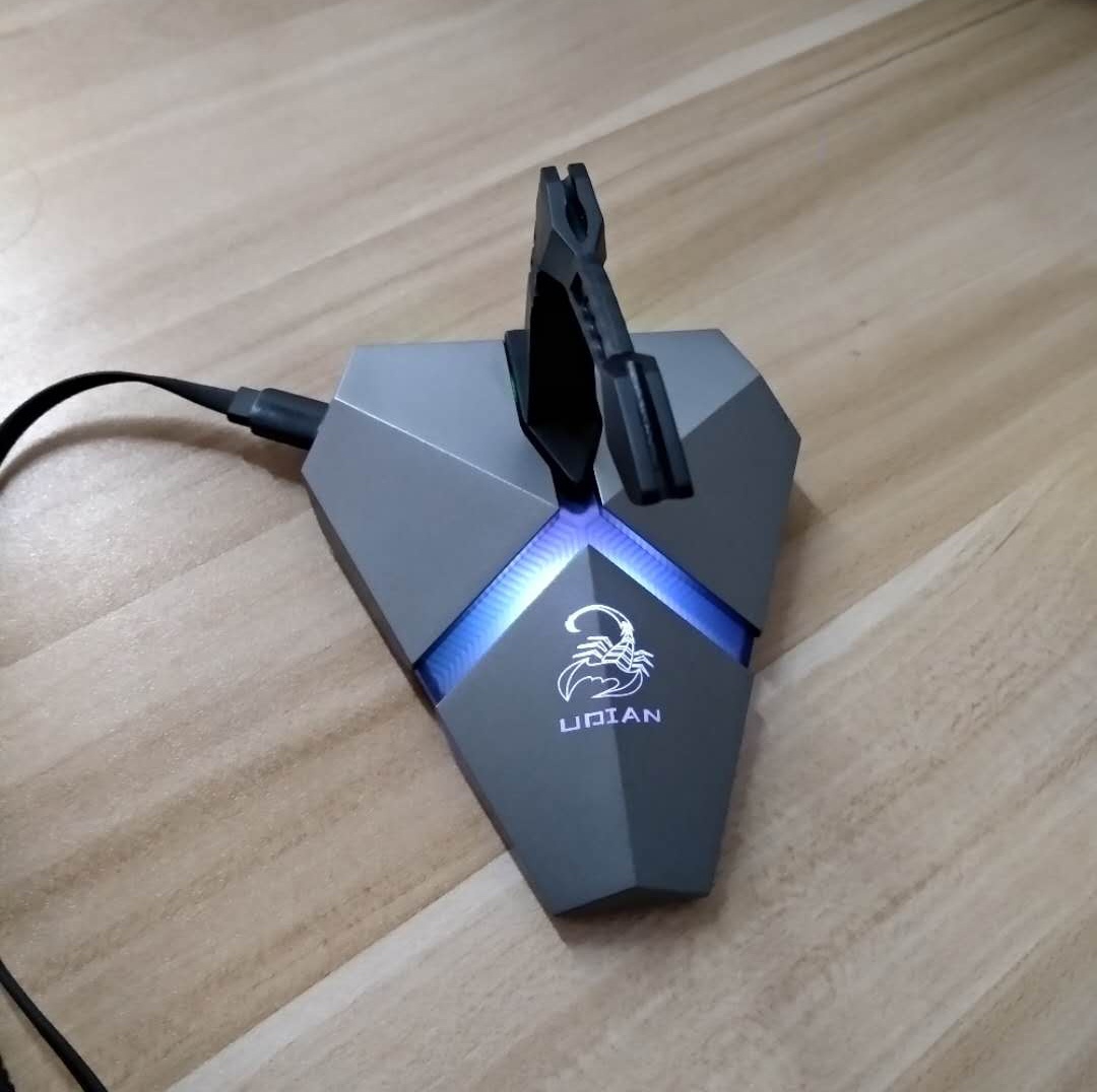 这是一款能让你用手机获得端游体验的神奇“王座”