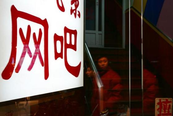 17岁高中生老想吐怎么了,17岁中学生呕吐去世