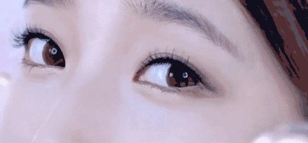 36岁的张钧甯“冻龄”人设不保？眼纹遮不住，周迅也有这个问题？