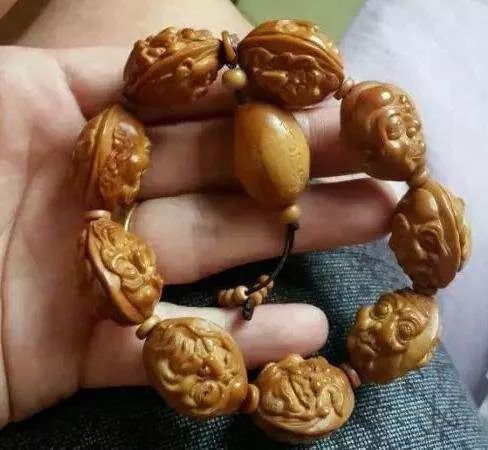 用洗衣机给手串包浆,黄花梨手串被洗衣机洗了