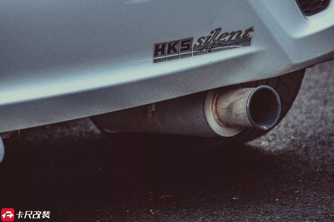 白色本田飞度潮享版怎么改装好看,7万买飞度60万改装