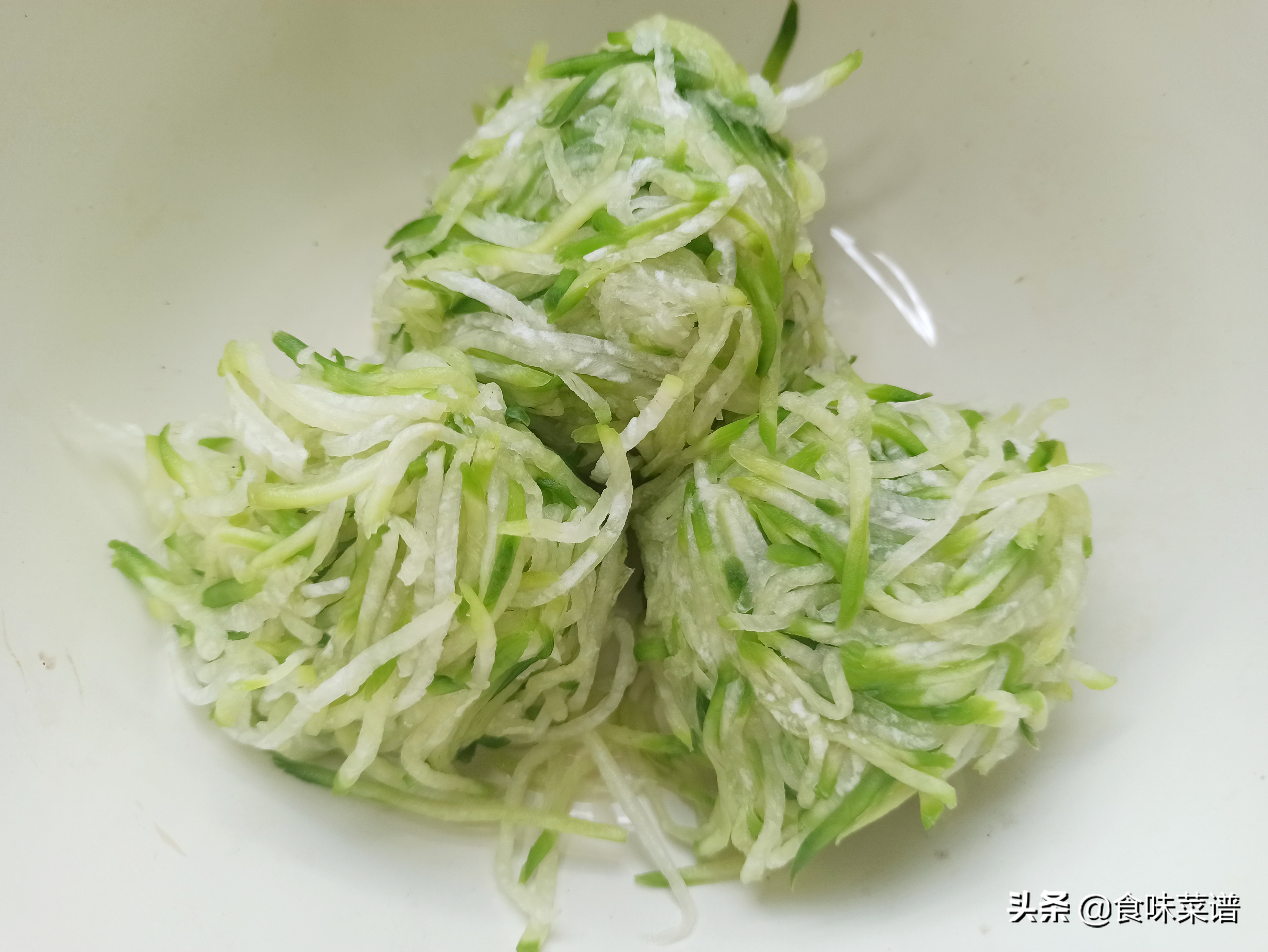 过年吃的糯米丸子怎么做好吃,团圆丸子怎么吃