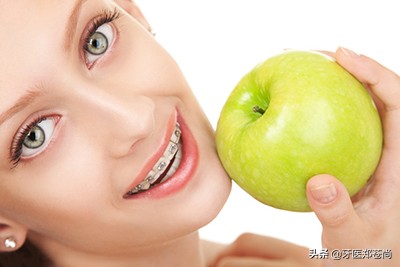 牙齿矫正过程中深覆合越来越严重,矫正牙齿后会不会变牙套脸