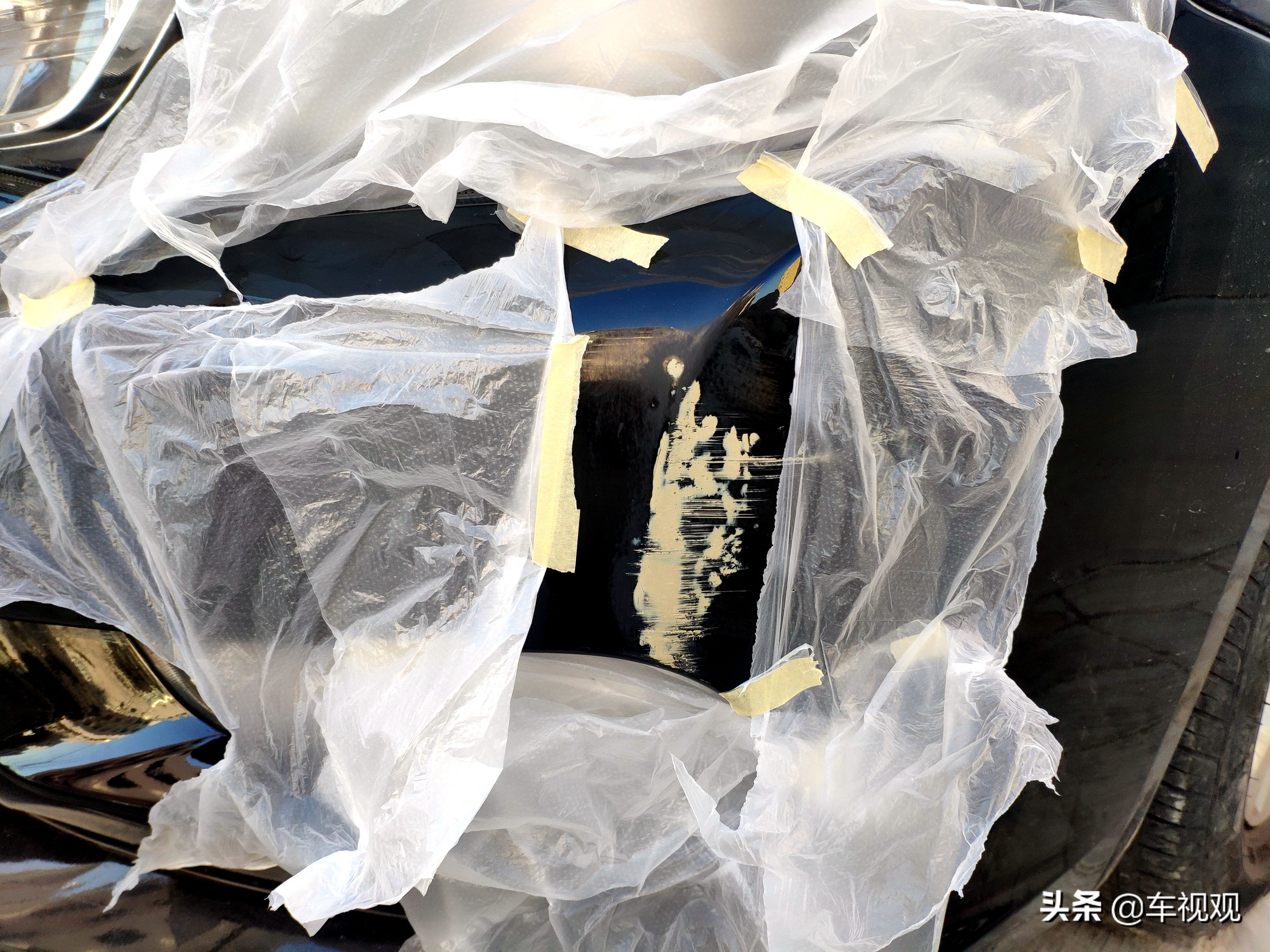 刮蹭车漆修补喷漆流程,黑车漆被刮怎么用自喷漆修复