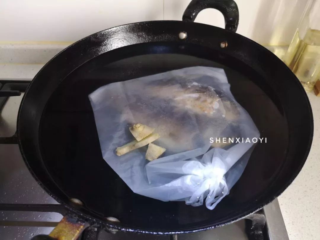 清汤鱼要怎么煮汤才会白,如何让鱼煮得更白汤