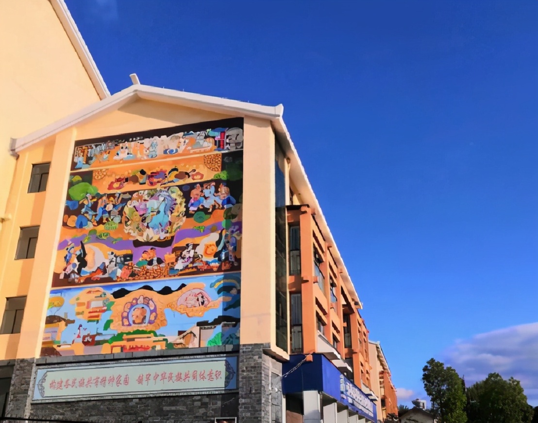 探访石林彝族第一村五棵树村,石林彝族第一村攻略