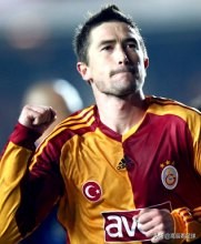 婉拒国米、谢绝爵爷,可这位“澳洲小贝”还是引发了众怒