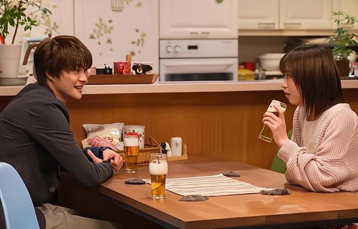 我把小姑子的脸抓破，她拍照上传家族群后，被婆婆移出群聊