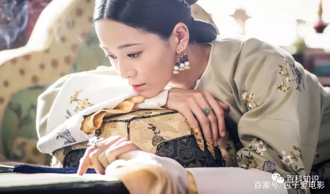 刺绣黄袍画,国画刺绣衣服