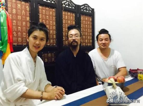 她被誉为中国最美女道士,名校毕业家境好,网友:出家真是太可惜