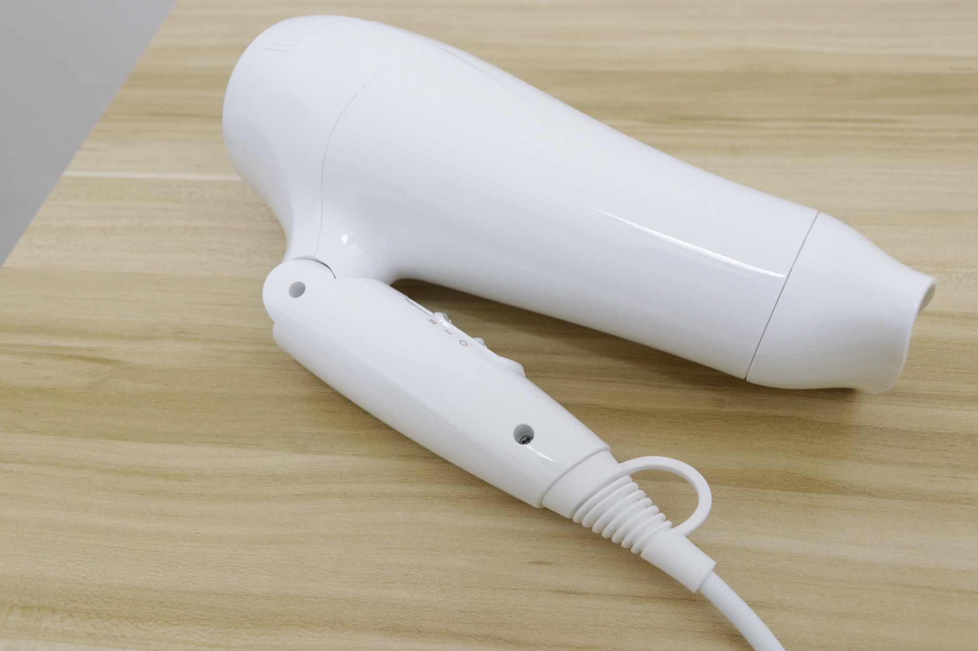 电吹风家用飞科超静音测评,飞科电吹风2000w各档位功率