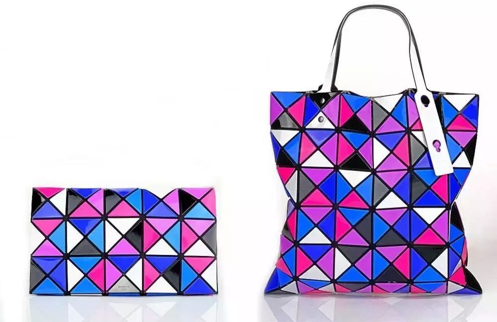 三宅一生菱格包经典色,日本菱格包三宅一生真假