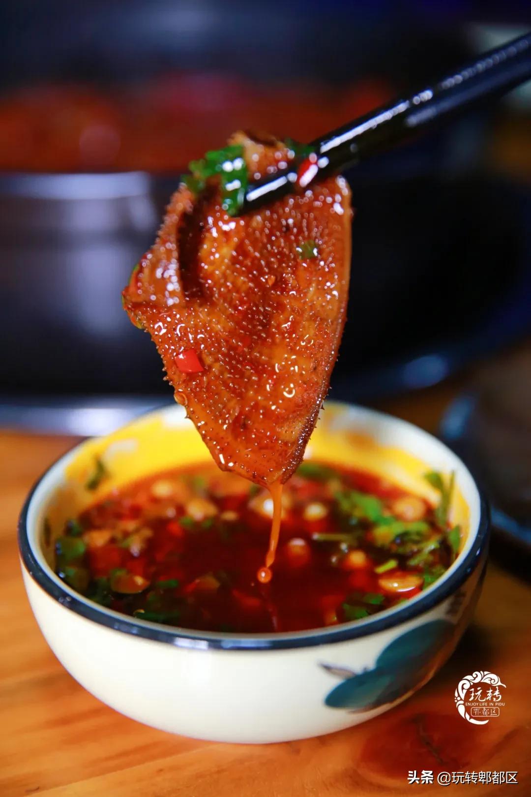 郫都西门新开砂锅串串，来“老屋头”，涮人情味儿