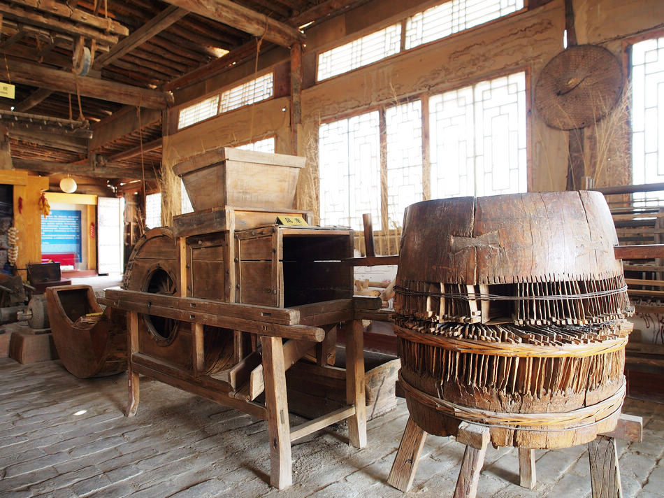 跟着星爷和老谋子的电影，去逛这座大名鼎鼎的西北影视城堡