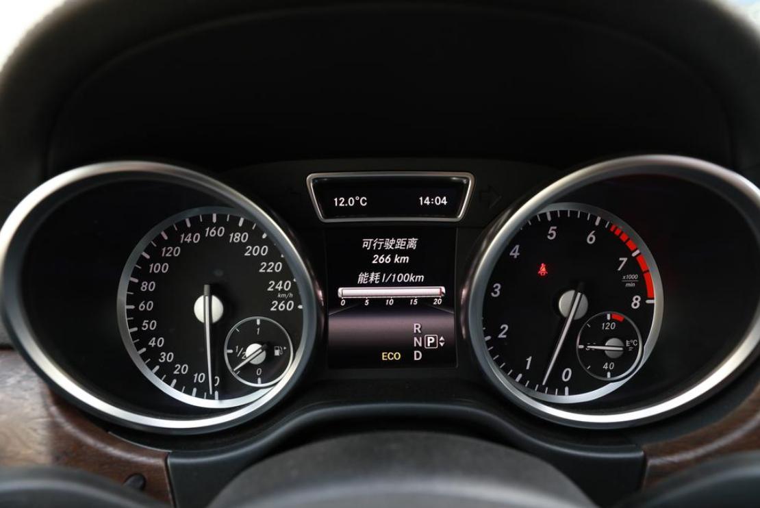 北京bj90深度对比奔驰,bj90对比陆巡