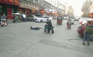 开心搞笑视频小哥哥,小哥哥搞笑视频gif