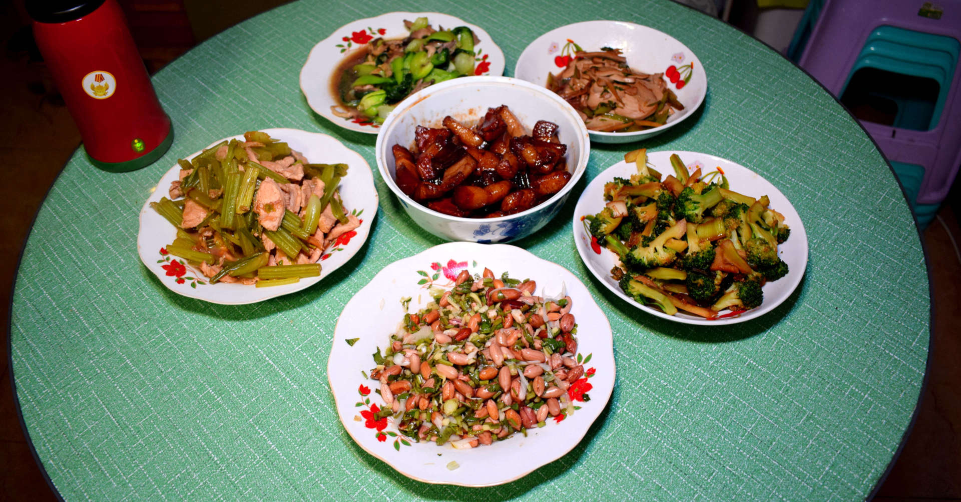 不沾油烟的炒菜锅,最好的炒菜铁锅推荐